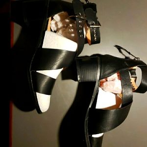Woman's sandal heels